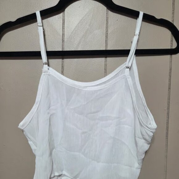 Shein cropped tank - Picture 3 of 4